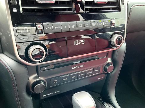 Used 2023 Lexus GX 460 Premium w/ Premium Package image 35