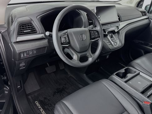 Certified 2026 Honda Odyssey EX-L image 9