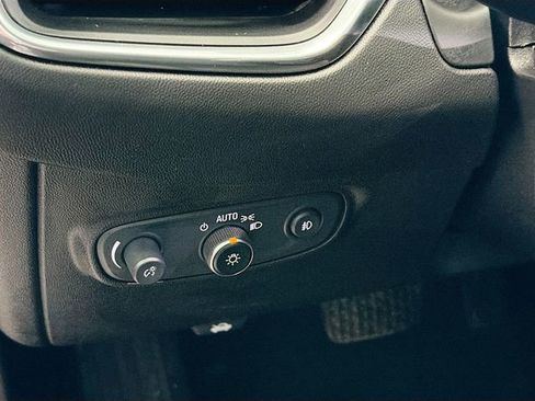 Used 2020 Chevrolet Equinox LT image 10