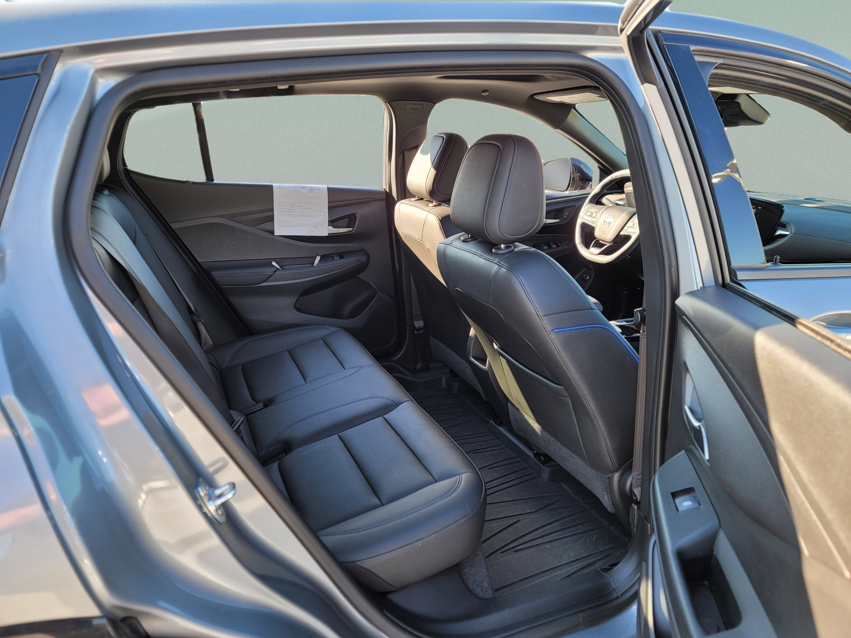 Used 2025 Buick Envista Sport Touring w/ Convenience I Package FWD image 21