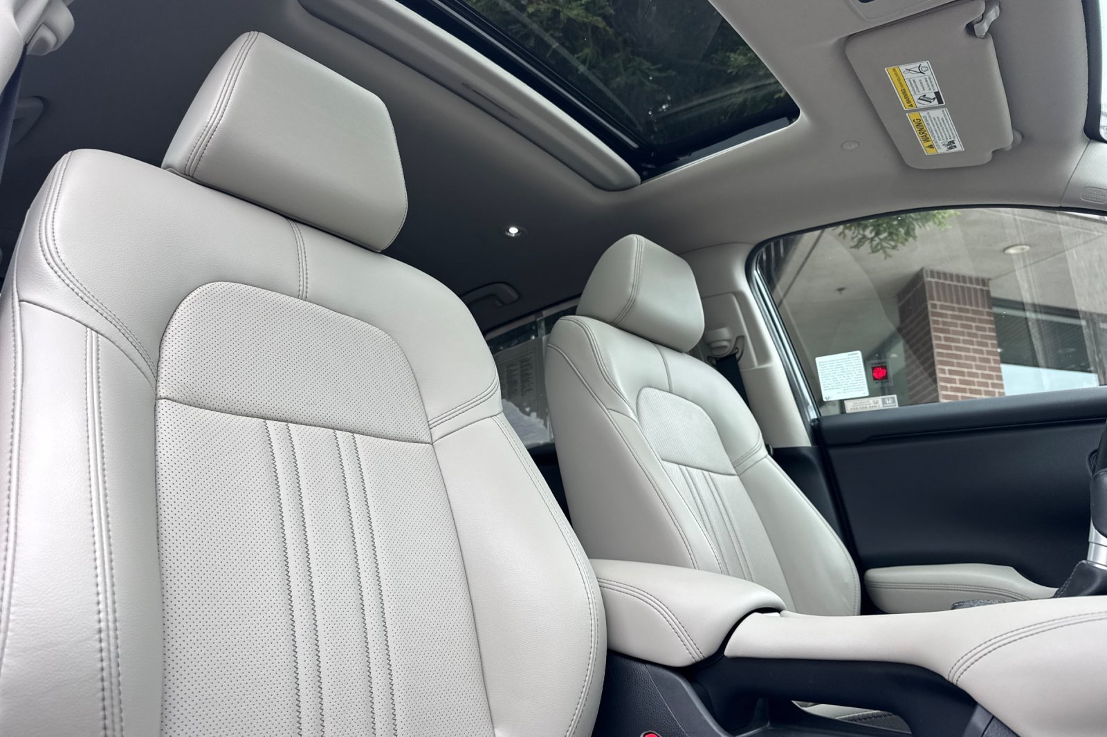 Used 2024 Honda HR-V EX-L image 14