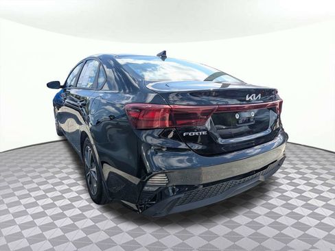 Used 2023 Kia Forte LXS w/ LXS Technology Package FWD image 4
