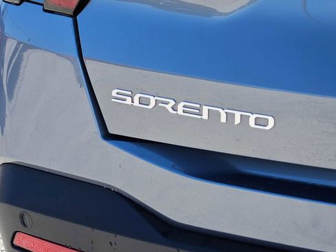 Certified 2025 Kia Sorento S image 13