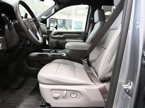 New 2026 GMC Sierra 2500 SLT w/ SLT Premium Package image 12