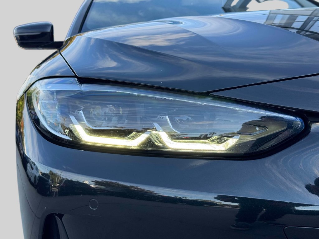 Certified 2023 BMW 430i xDrive Convertible w/ Convenience Package AWD/4WD image 9