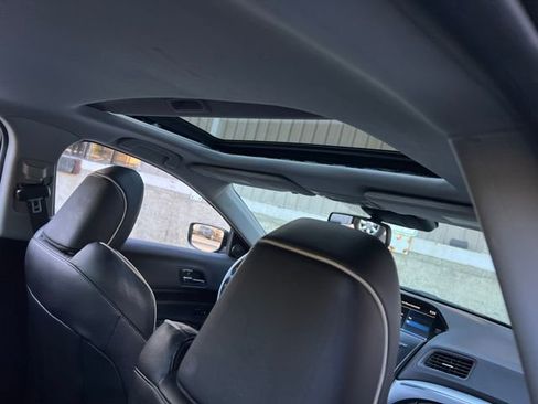 Used 2020 Acura ILX w/ Technology Package image 32