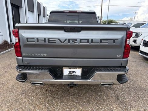 Used 2022 Chevrolet Silverado 1500 LT AWD/4WD image 8