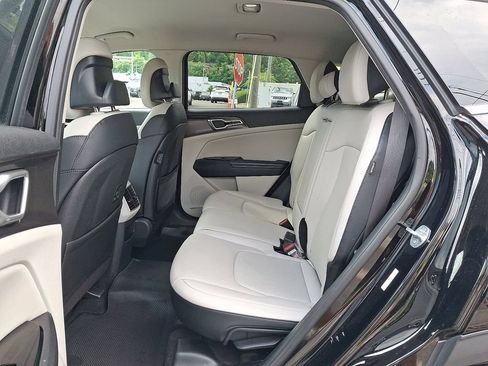 Used 2024 Kia Sportage EX AWD/4WD image 11