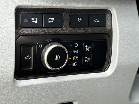 Used 2024 Ford F450 Limited w/ FX4 Off-Road Package AWD/4WD image 23