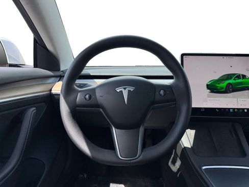 Used 2023 Tesla Model 3 Standard Range RWD image 12
