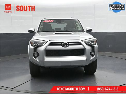 Used 2024 Toyota 4Runner TRD Off-Road image 5
