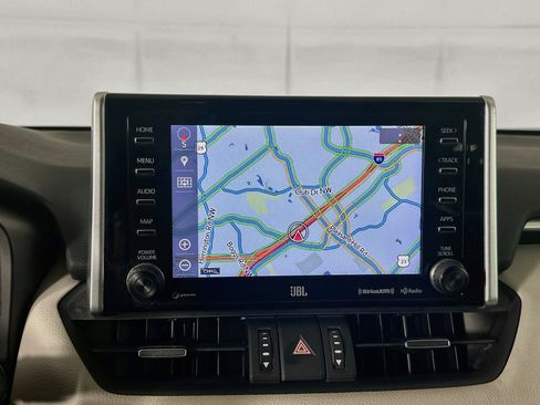 Used 2019 Toyota RAV4 Limited w/ Carpet Mat Package FWD image 22