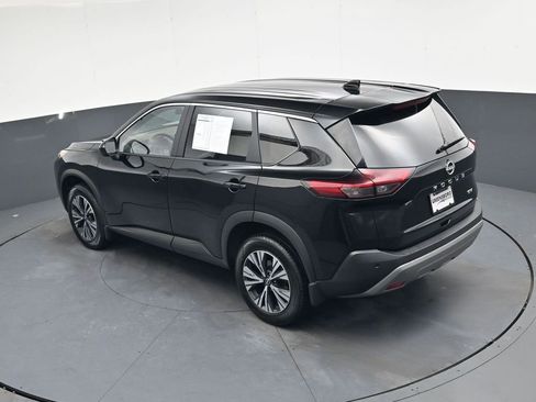 Used 2023 Nissan Rogue SV image 31