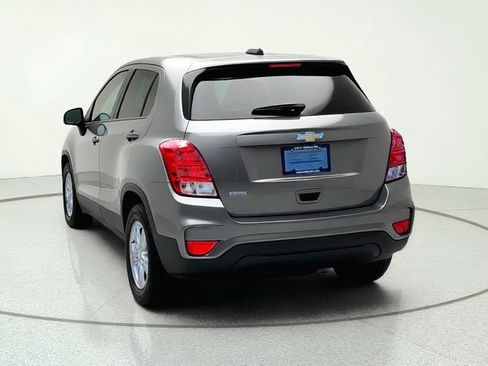 Used 2020 Chevrolet Trax LS w/ Tint and Cruise Package FWD image 4