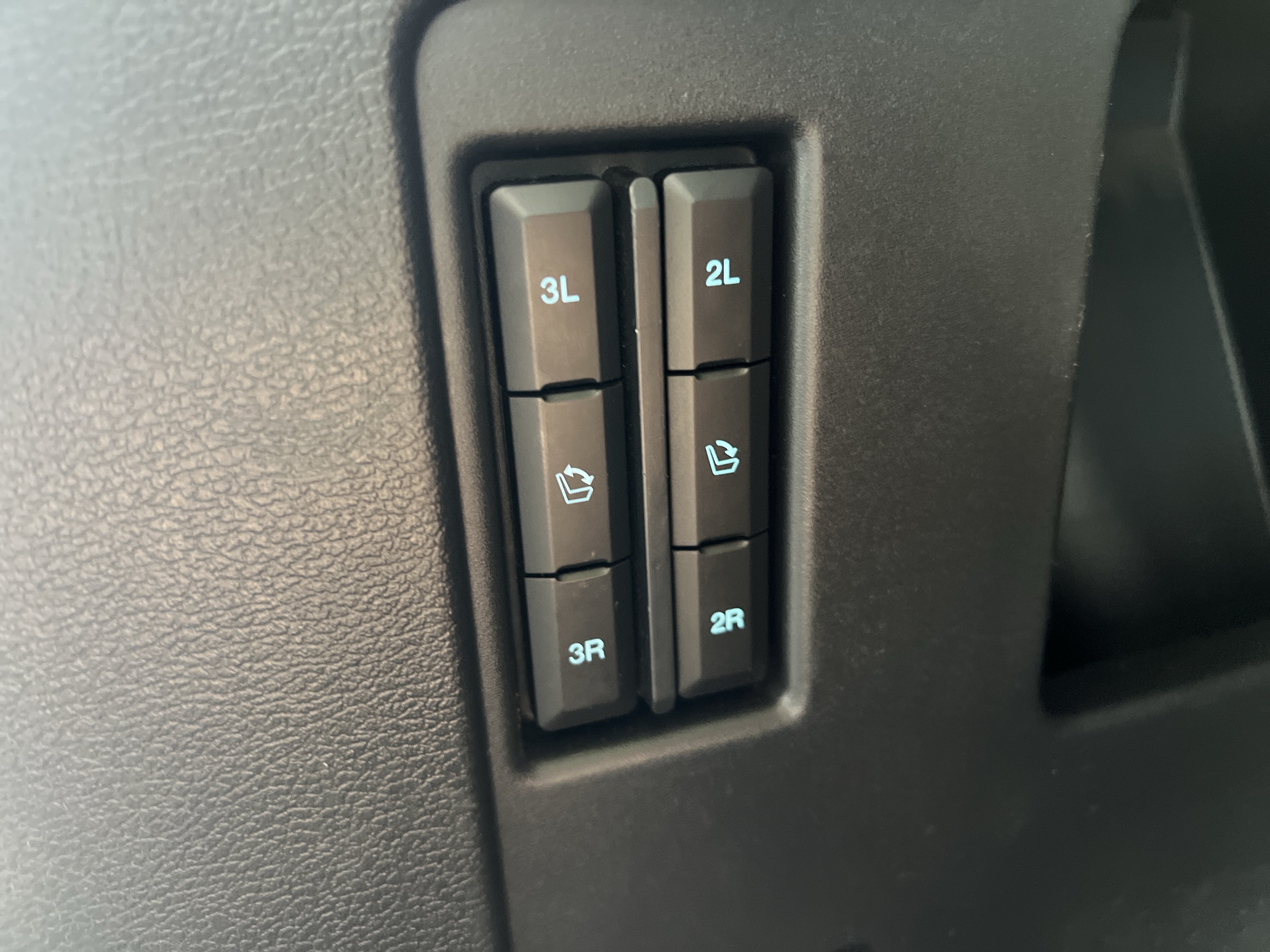 Used 2022 Ford Expedition XLT AWD/4WD image 18