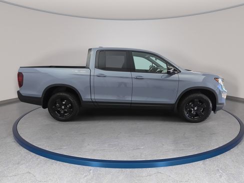 New 2026 Honda Ridgeline Black Edition image 4