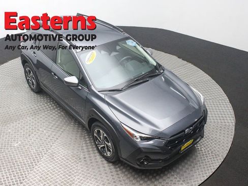 Used 2024 Subaru Crosstrek 2.0i Premium image 3
