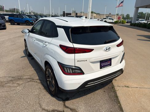 Used 2023 Hyundai Kona Limited w/ Cargo Package image 9