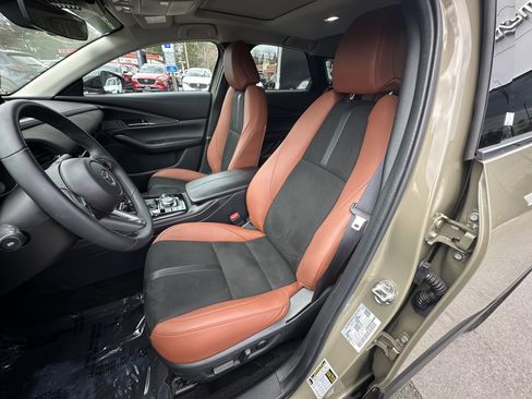 Certified 2025 MAZDA CX-30 Carbon image 22