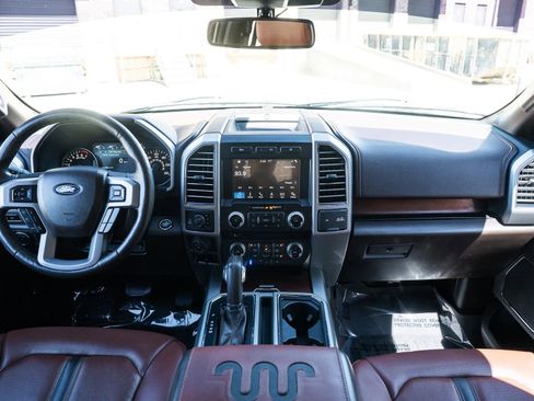 Used 2018 Ford F150 King Ranch w/ Equipment Group 601A Luxury AWD/4WD image 39