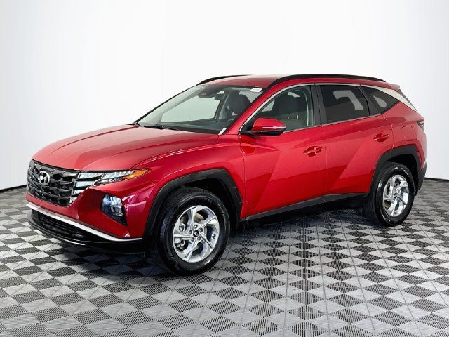 Used 2022 Hyundai Tucson SEL w/ Winter Package AWD/4WD image 4
