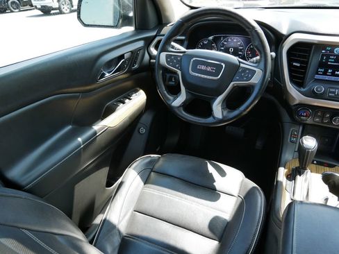 Used 2017 GMC Acadia Denali w/ Technology Package AWD/4WD image 18