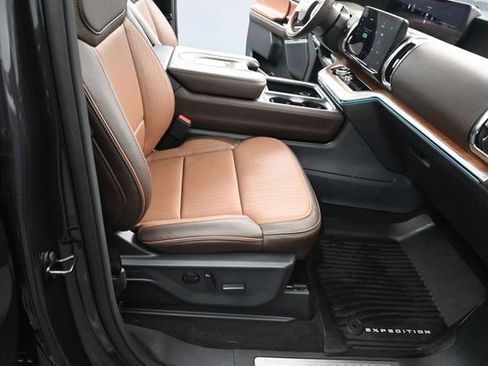 Certified 2025 Ford Expedition Max King Ranch AWD/4WD image 29