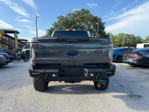 Used 2018 Ford F250 XLT w/ XLT Premium Package AWD/4WD image 9