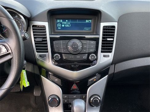 Used 2015 Chevrolet Cruze LT image 17