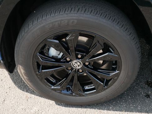 Certified 2022 Toyota RAV4 SE w/ Convenience Package AWD/4WD image 15