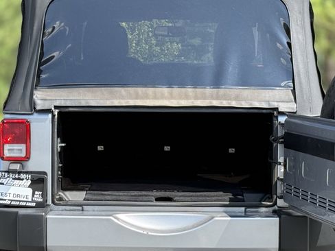 Used 2016 Jeep Wrangler Unlimited Sahara image 48