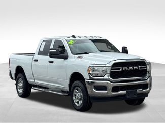 Used 2024 RAM 2500 Tradesman w/ Chrome Appearance Group AWD/4WD video 2
