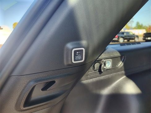 New 2025 Jeep Grand Cherokee Limited image 33