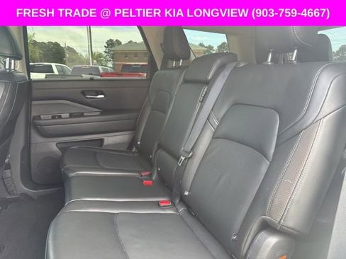 Used 2023 Nissan Pathfinder SL w/ Black Appearance Package image 13