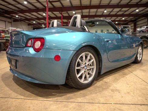 Used 2005 BMW Z4 2.5i RWD image 8
