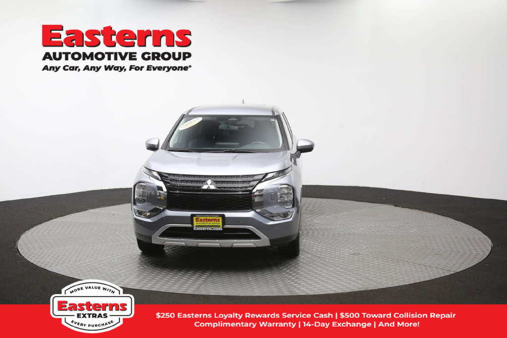 Used 2023 Mitsubishi Outlander SE AWD/4WD image 54