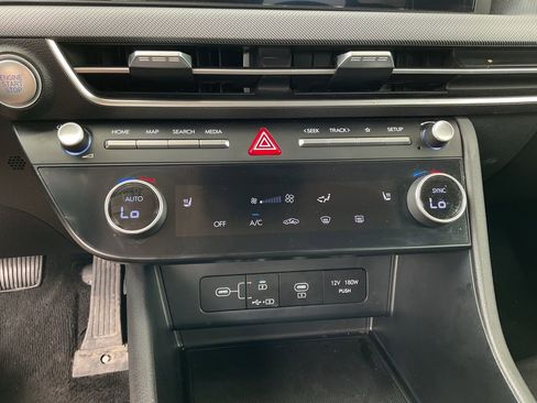 Used 2025 Hyundai Sonata SEL FWD image 25