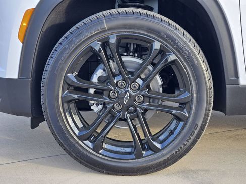 New 2026 Chevrolet Traverse LT w/ Driver Confidence Package FWD image 13