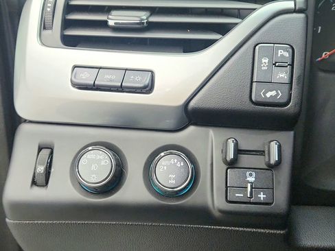 Used 2019 Chevrolet Suburban Premier w/ Max Trailering Package image 38