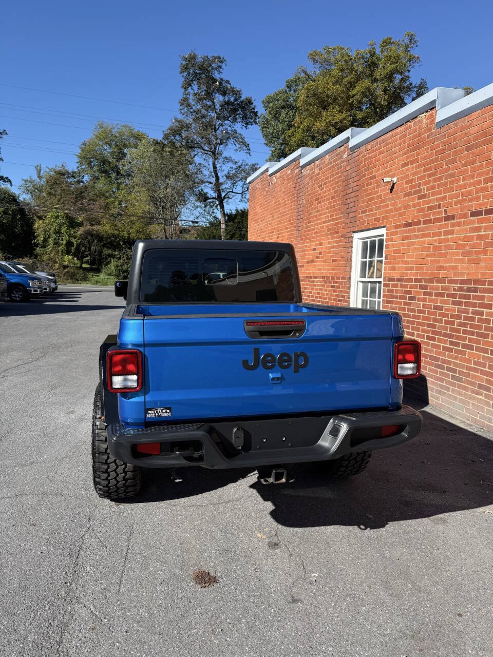 Used 2021 Jeep Gladiator Sport AWD/4WD image 6