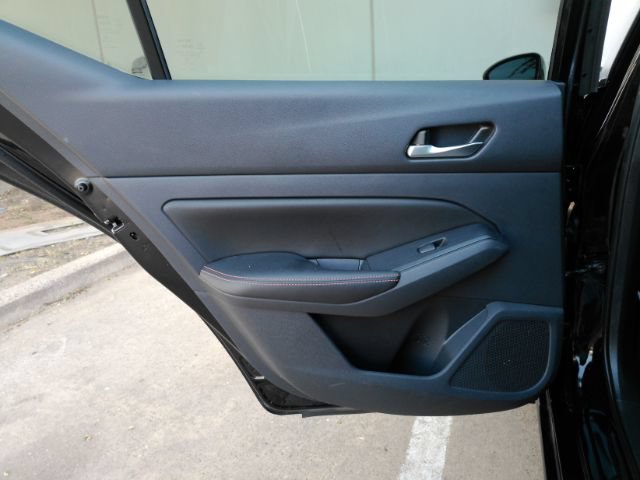 Used 2022 Nissan Altima 2.5 SR FWD image 15