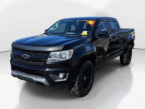 Used 2020 Chevrolet Colorado W/T w/ Custom Special Edition image 9
