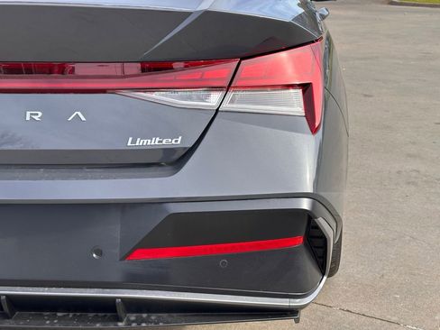 Certified 2024 Hyundai Elantra Limited image 15