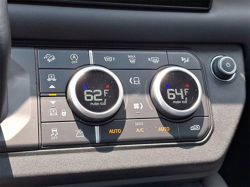 New 2025 Land Rover Defender 110 S image 13