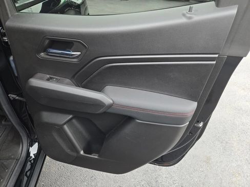 Used 2023 Chevrolet Colorado Z71 w/ Z71 Convenience Package 2 AWD/4WD image 8