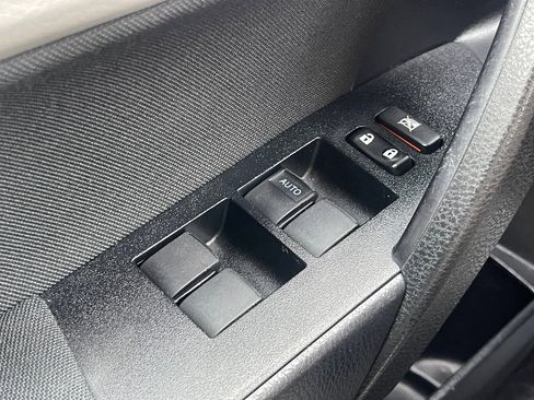 Used 2016 Toyota Corolla LE image 40