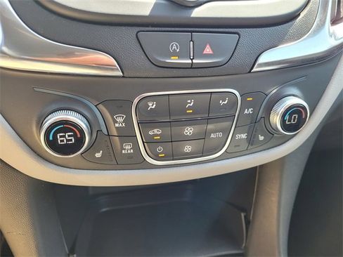 Used 2024 Chevrolet Equinox LT image 20