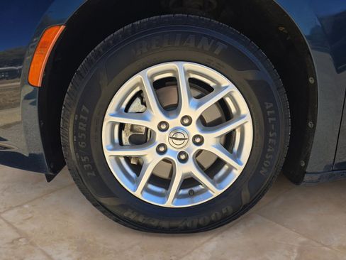 Used 2022 Chrysler Pacifica Touring-L image 24