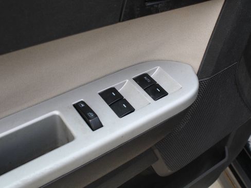 Used 2009 Mercury Mariner 4WD image 9