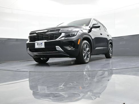 Certified 2024 Kia Seltos S AWD/4WD image 25